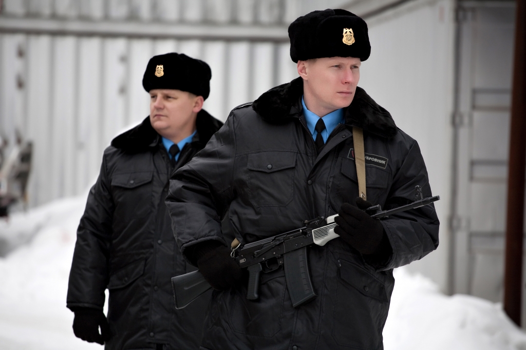 вооруженная охрана.jpg вооруженная охрана.jpg